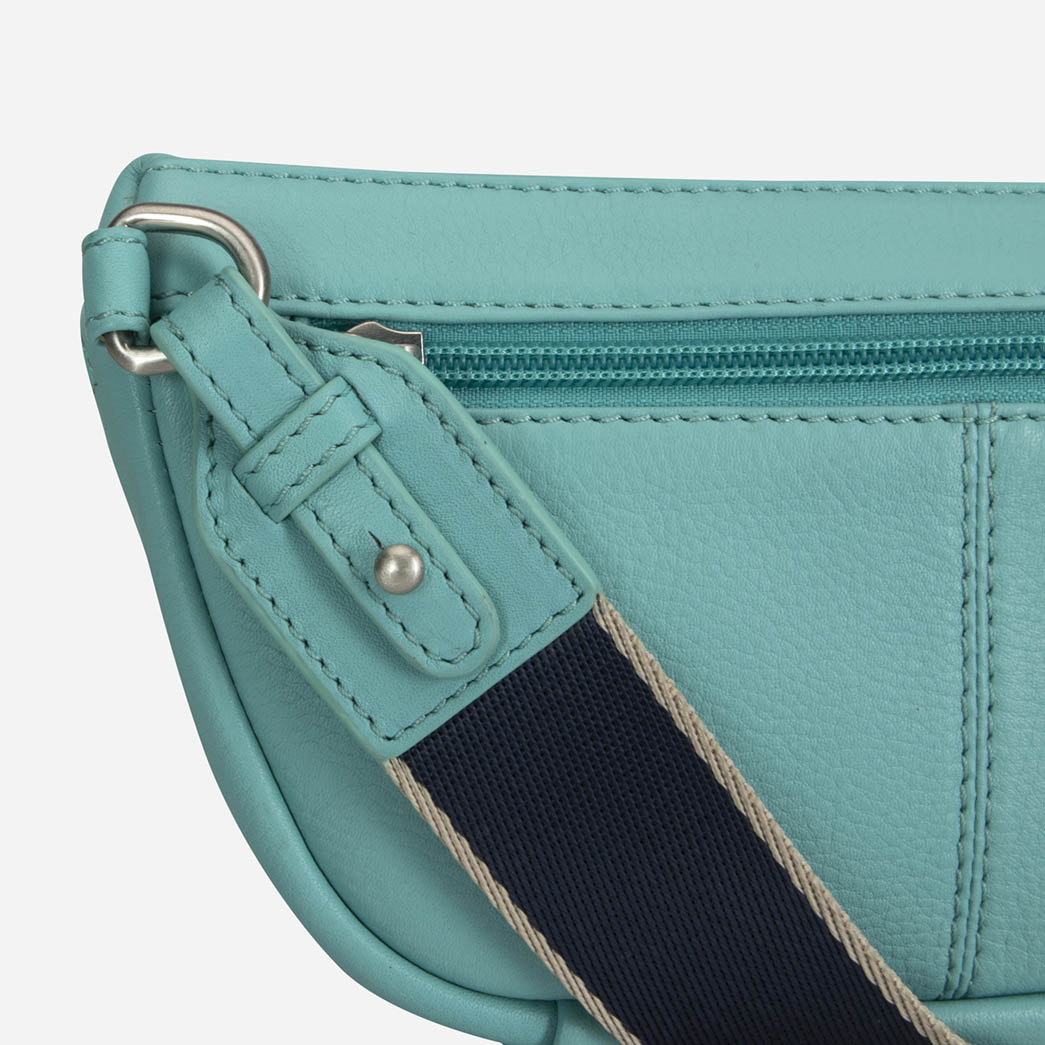 Slim Ladies Leather Waist Bag, Blue Beetle