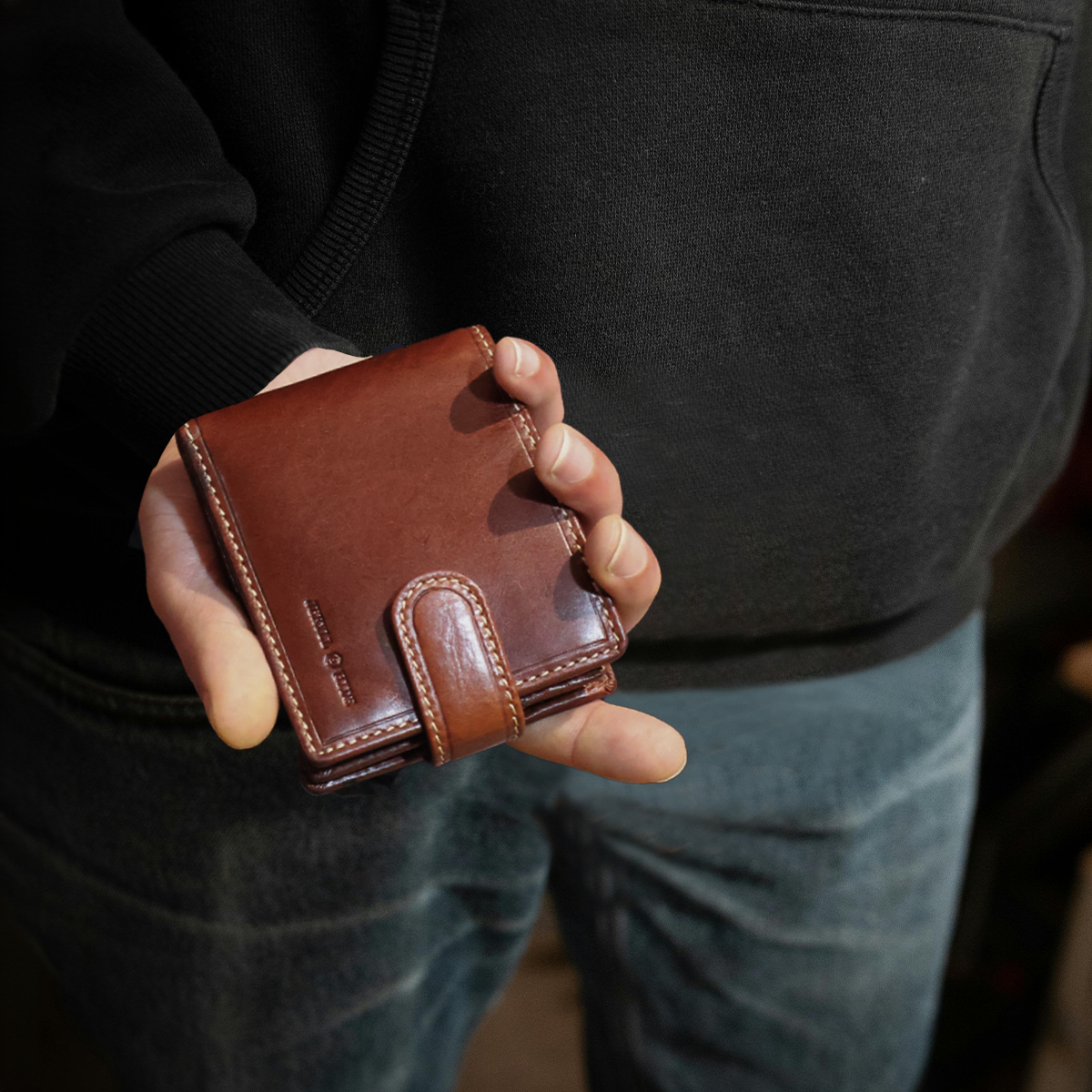 Bifold Wallet With Coin And ID Window, Mocha