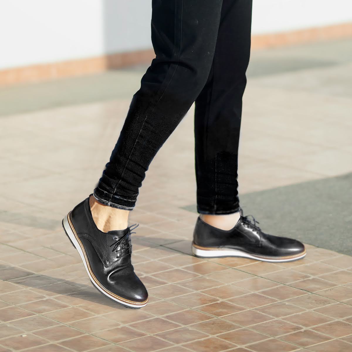 Lace up Comfort Shoe, Black,Shoe,Jekyll & Hide,Black,8, worn on the street