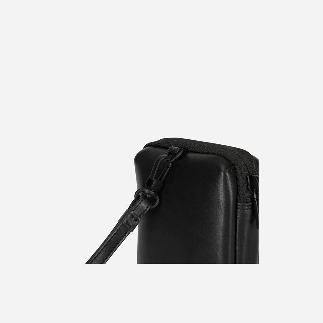 Zip Around Cable Pouch,Cable Pouch,Jekyll & Hide,Black,,